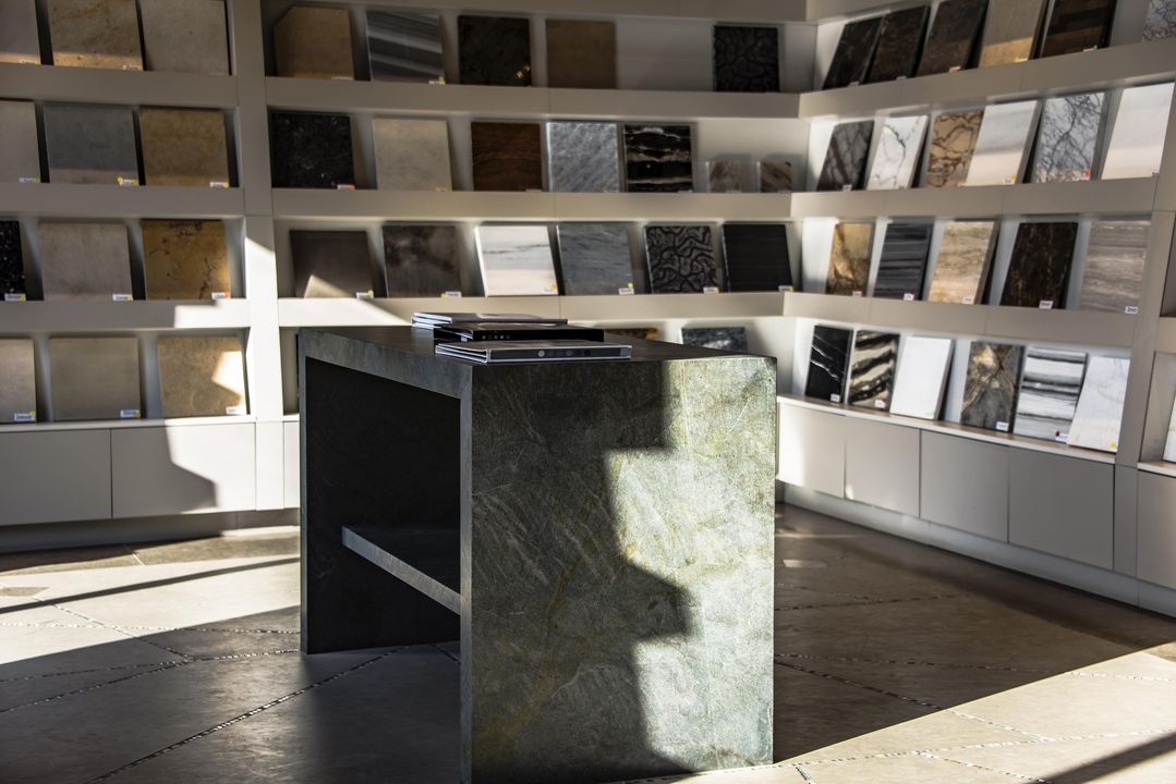 Ausstellung von verschiedenen Fliesen